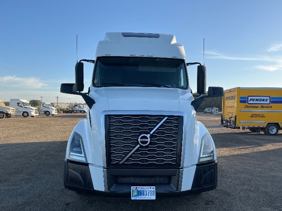 Sleeper Tractor-Heavy Duty Tractors-Volvo-2020-VNL64860-Fresno-CA-436,205\n\t\tmiles-$ 78,750 - Image 2