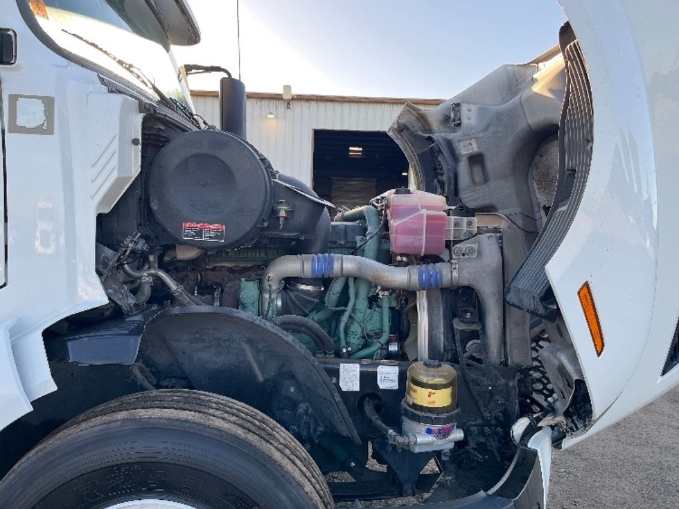 Sleeper Tractor-Heavy Duty Tractors-Volvo-2020-VNL64860-Fresno-CA-436,205\n\t\tmiles-$ 78,750 - Image 20