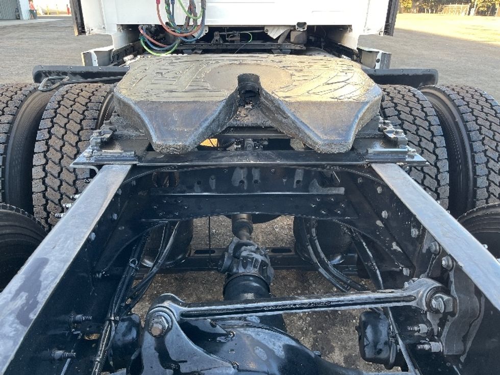 Sleeper Tractor-Heavy Duty Tractors-Volvo-2020-VNL64860-Fresno-CA-436,205\n\t\tmiles-$ 78,750 - Image 6