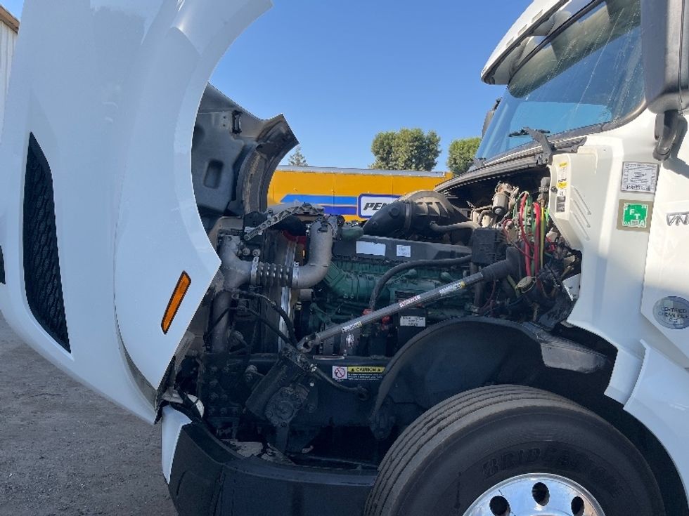 Sleeper Tractor-Heavy Duty Tractors-Volvo-2020-VNL64860-Fresno-CA-441,242\n\t\tmiles-$ 80,000 - Image 21