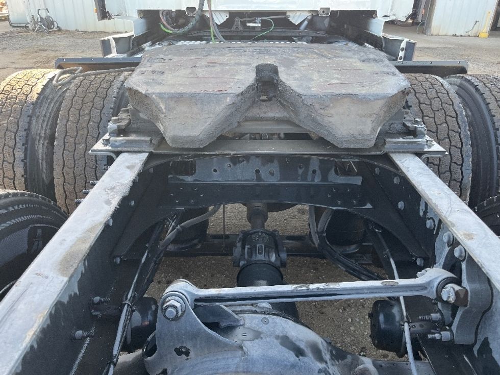 Sleeper Tractor-Heavy Duty Tractors-Volvo-2020-VNL64860-Fresno-CA-441,242\n\t\tmiles-$ 80,000 - Image 6