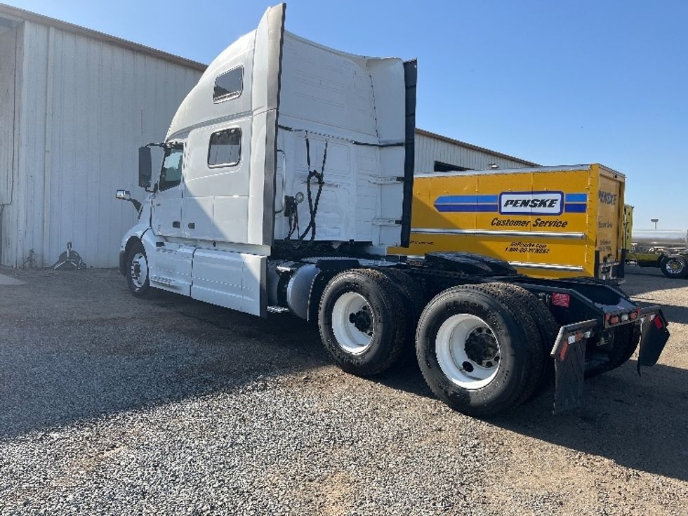 Sleeper Tractor-Heavy Duty Tractors-Volvo-2020-VNL64860-Fresno-CA-473,934\n\t\tmiles-$ 71,250 - Image 5