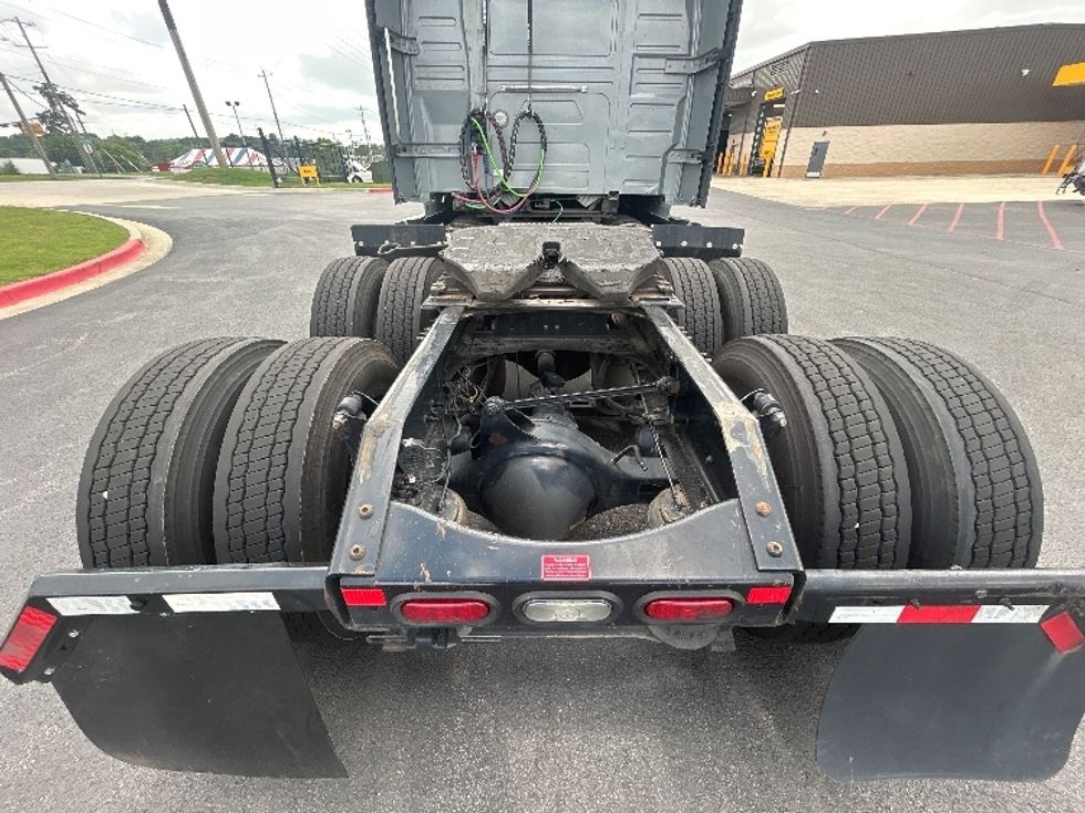 Sleeper Tractor-Heavy Duty Tractors-Volvo-2020-VNL64860-Lowell-AR-742,577\n\t\tmiles-$ 54,000 - Image 6