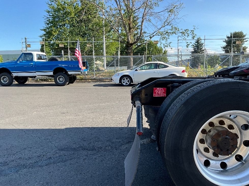 Sleeper Tractor-Heavy Duty Tractors-Volvo-2020-VNL64860-Portland-OR-594,348\n\t\tmiles-$ 70,250 - Image 26