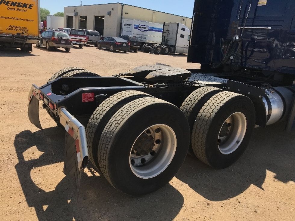 Sleeper Tractor-Heavy Duty Tractors-Volvo-2020-VNL64860-Sioux Falls-SD-513,736\n\t\tmiles-$ 69,250 - Image 23