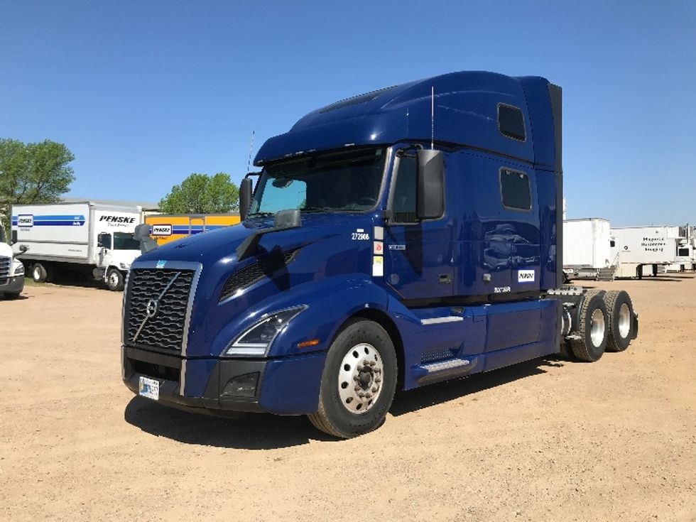 Sleeper Tractor-Heavy Duty Tractors-Volvo-2020-VNL64860-Sioux Falls-SD-513,736\n\t\tmiles-$ 69,250 - Image 3