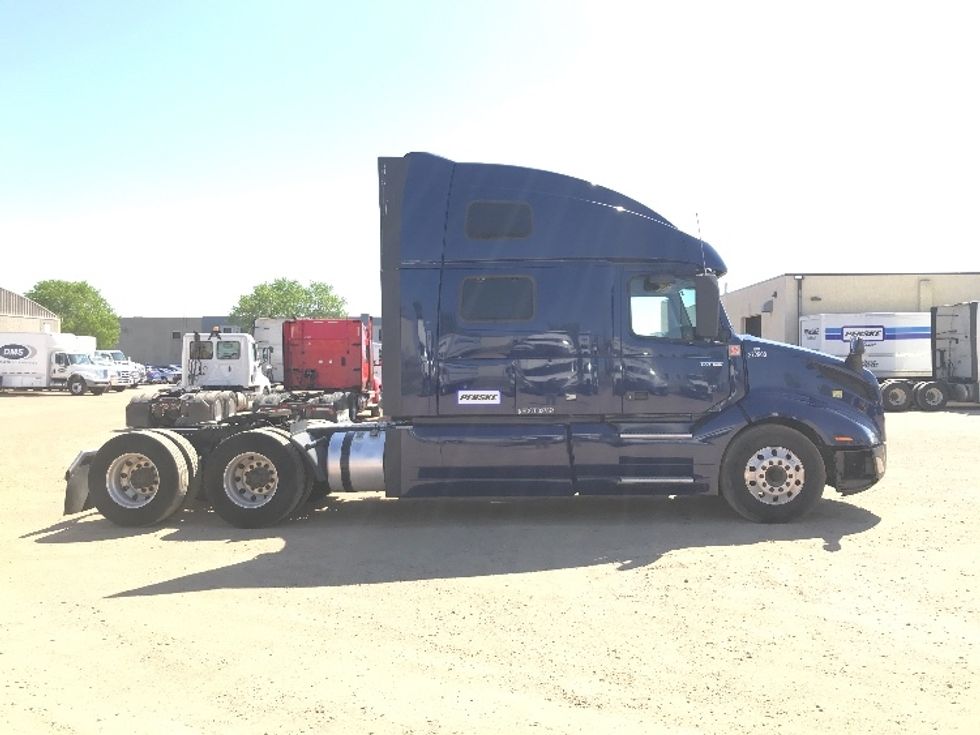 Sleeper Tractor-Heavy Duty Tractors-Volvo-2020-VNL64860-Sioux Falls-SD-513,736\n\t\tmiles-$ 69,250 - Image 8