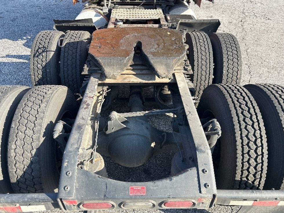 Sleeper Tractor-Heavy Duty Tractors-Volvo-2020-VNR64640-Atlanta (Conyers)-GA-422,423\n\t\tmiles-$ 53,500 - Image 6