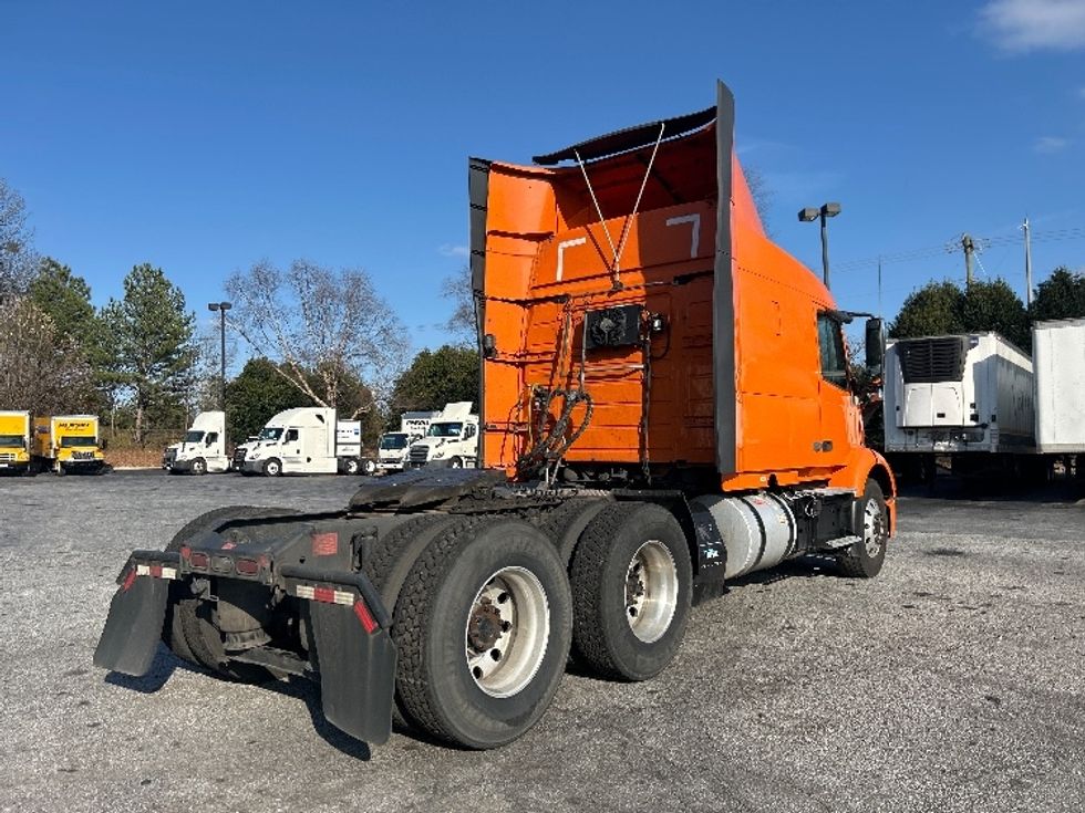 Sleeper Tractor-Heavy Duty Tractors-Volvo-2020-VNR64640-Atlanta (Conyers)-GA-422,423\n\t\tmiles-$ 53,500 - Image 7