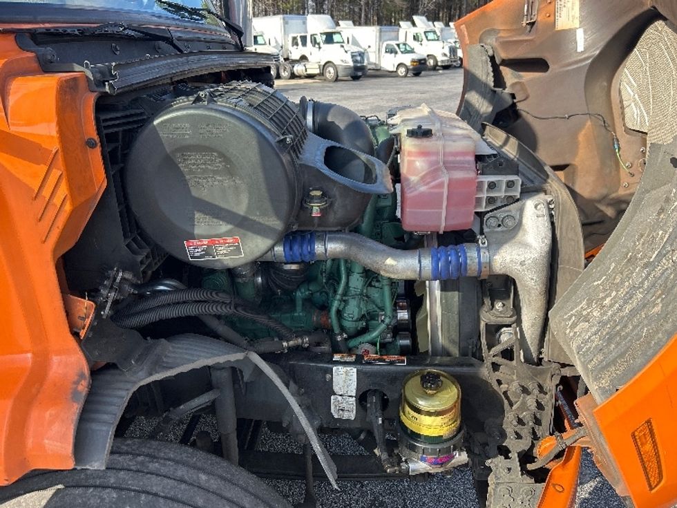 Sleeper Tractor-Heavy Duty Tractors-Volvo-2020-VNR64640-Atlanta (Conyers)-GA-542,045\n\t\tmiles-$ 46,000 - Image 20