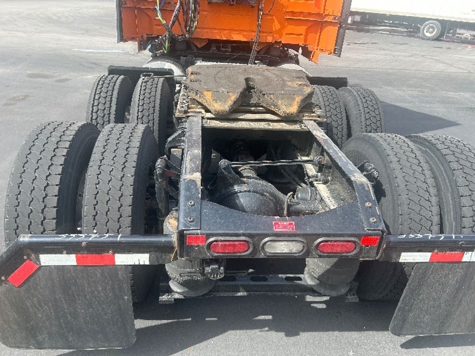 Sleeper Tractor-Heavy Duty Tractors-Volvo-2020-VNR64640-Obetz-OH-431,205\n\t\tmiles-$ 51,250 - Image 6