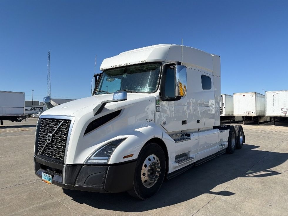 Sleeper Tractor-Heavy Duty Tractors-Volvo-2021-VNL64740-West Fargo-ND-570,899\n\t\tmiles-$ 54,250 - Image 3