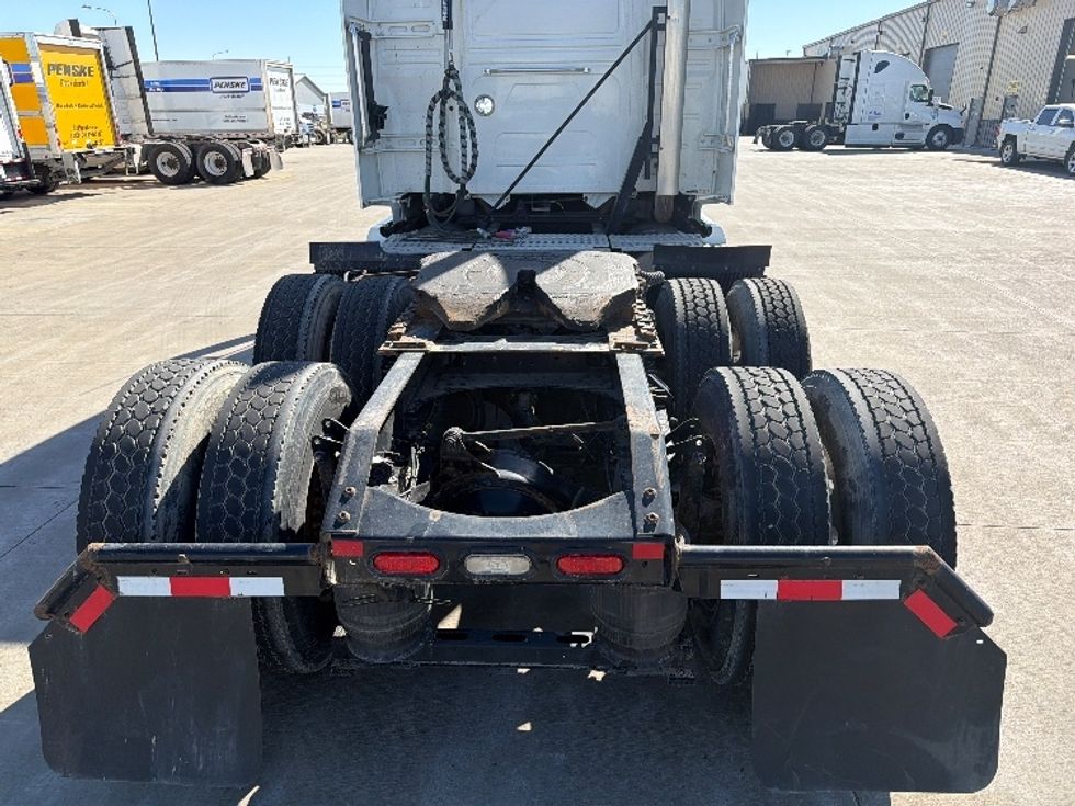 Sleeper Tractor-Heavy Duty Tractors-Volvo-2021-VNL64740-West Fargo-ND-570,899\n\t\tmiles-$ 54,250 - Image 6