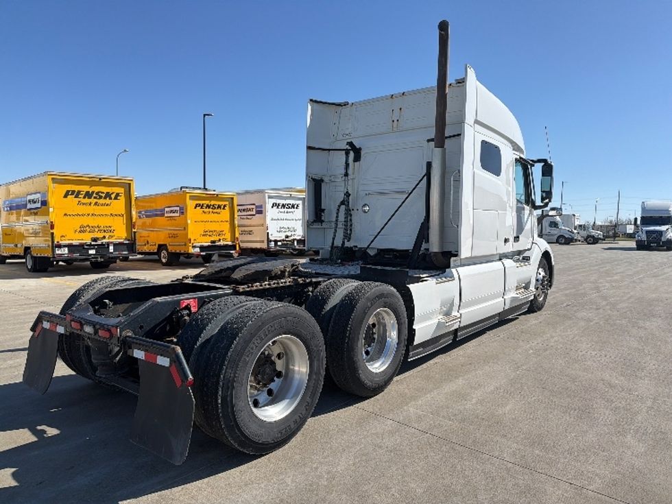 Sleeper Tractor-Heavy Duty Tractors-Volvo-2021-VNL64740-West Fargo-ND-570,899\n\t\tmiles-$ 54,250 - Image 7