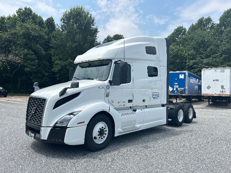 Sleeper Tractor-Heavy Duty Tractors-Volvo-2021-VNL64760-Anderson-SC-485,020\n\t\tmiles-$ 69,000 - Image 3