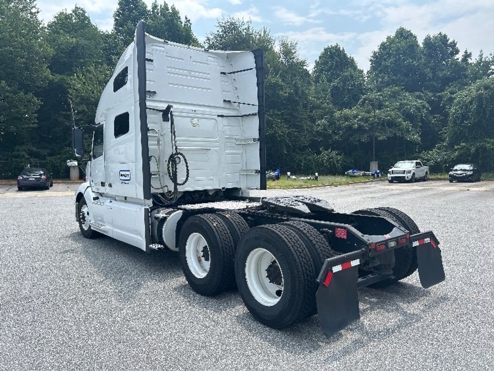 Sleeper Tractor-Heavy Duty Tractors-Volvo-2021-VNL64760-Anderson-SC-485,020\n\t\tmiles-$ 69,000 - Image 5