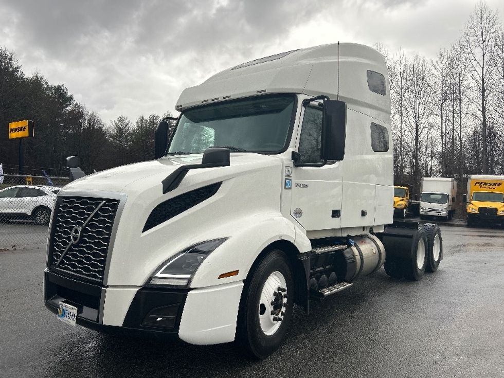 Sleeper Tractor-Heavy Duty Tractors-Volvo-2021-VNL64760-Asheville-NC-448,200\n\t\tmiles-$ 63,500 - Image 3