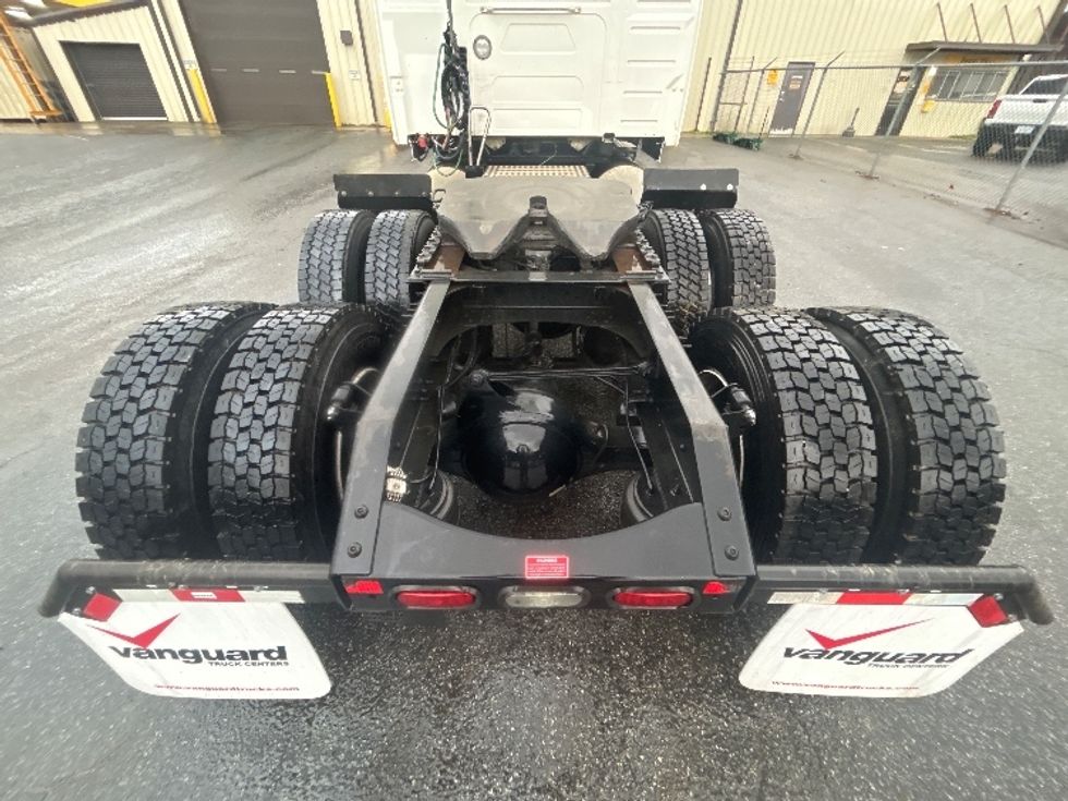 Sleeper Tractor-Heavy Duty Tractors-Volvo-2021-VNL64760-Asheville-NC-448,200\n\t\tmiles-$ 63,500 - Image 6