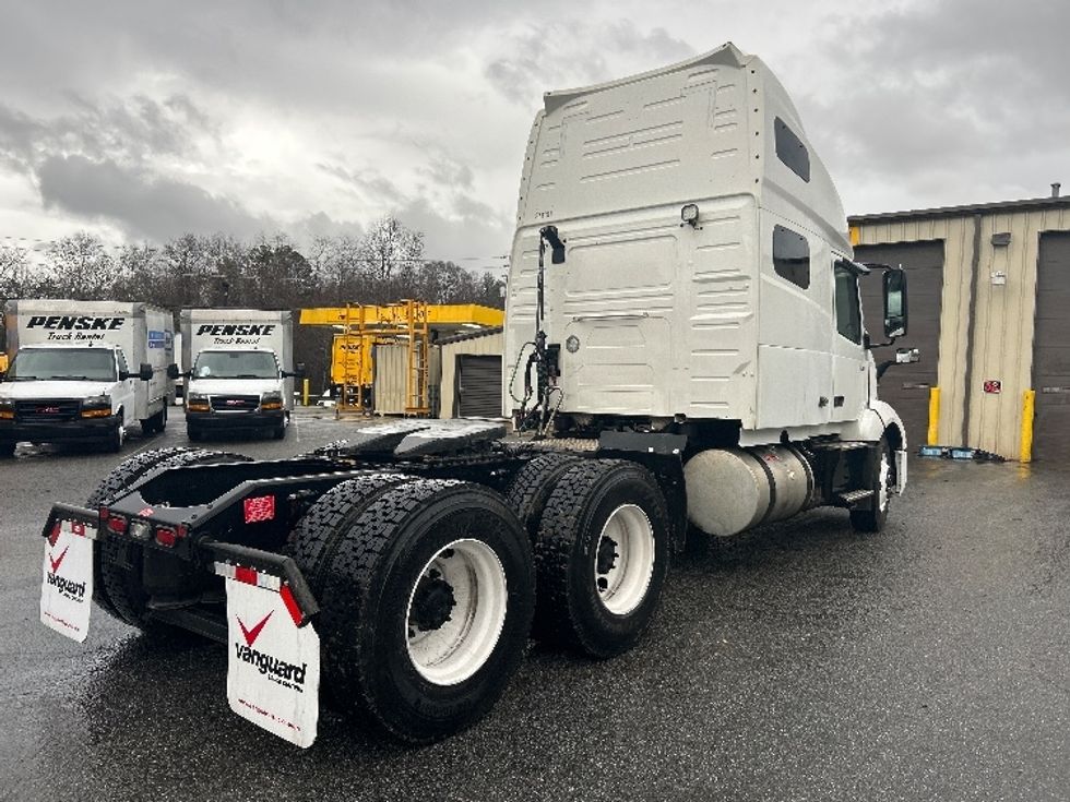 Sleeper Tractor-Heavy Duty Tractors-Volvo-2021-VNL64760-Asheville-NC-448,200\n\t\tmiles-$ 63,500 - Image 7