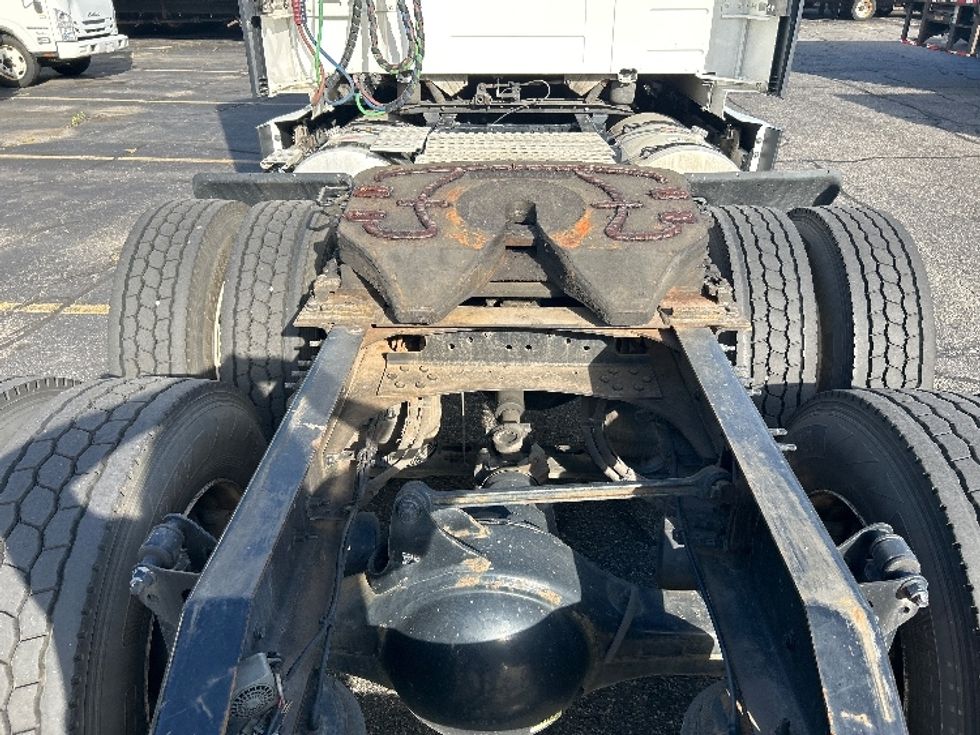 Sleeper Tractor-Heavy Duty Tractors-Volvo-2021-VNL64760-Braintree-MA-555,330\n\t\tmiles-$ 61,000 - Image 6