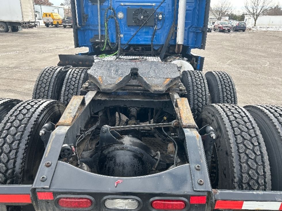 Sleeper Tractor-Heavy Duty Tractors-Volvo-2021-VNL64760-Brooklyn Park-MN-689,239\n\t\tmiles-$ 47,500 - Image 6