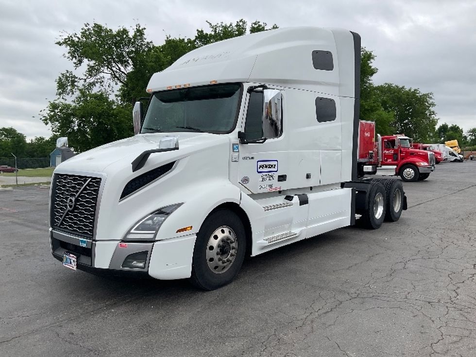 Sleeper Tractor-Heavy Duty Tractors-Volvo-2021-VNL64760-Byron Center-MI-458,226\n\t\tmiles-$ 72,250 - Image 3