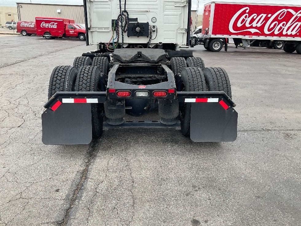Sleeper Tractor-Heavy Duty Tractors-Volvo-2021-VNL64760-Byron Center-MI-458,226\n\t\tmiles-$ 72,250 - Image 6