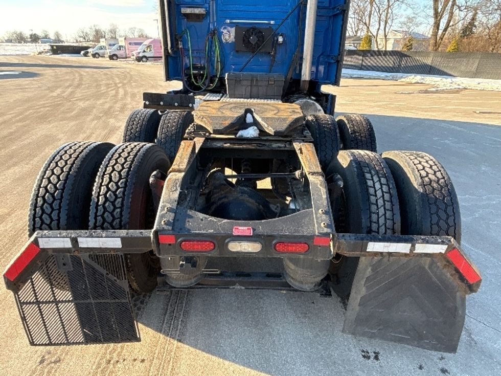Sleeper Tractor-Heavy Duty Tractors-Volvo-2021-VNL64760-Byron Center-MI-646,910\n\t\tmiles-$ 51,000 - Image 6