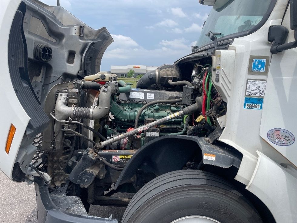 Sleeper Tractor-Heavy Duty Tractors-Volvo-2021-VNL64760-Colorado Springs-CO-429,734\n\t\tmiles-$ 80,500 - Image 21