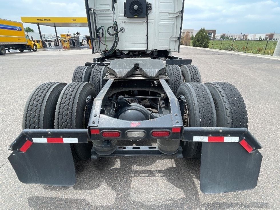 Sleeper Tractor-Heavy Duty Tractors-Volvo-2021-VNL64760-Colorado Springs-CO-429,734\n\t\tmiles-$ 80,500 - Image 6