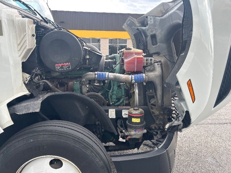 Sleeper Tractor-Heavy Duty Tractors-Volvo-2021-VNL64760-East Chicago-IN-499,580\n\t\tmiles-$ 67,500 - Image 20