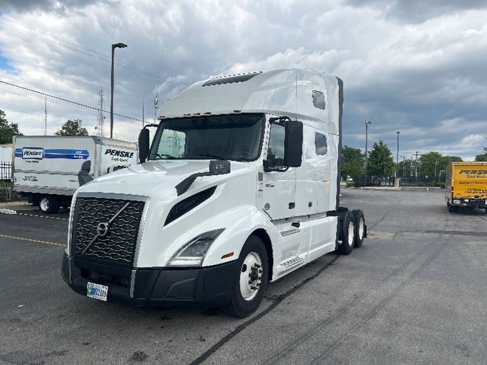 Sleeper Tractor-Heavy Duty Tractors-Volvo-2021-VNL64760-East Chicago-IN-499,580\n\t\tmiles-$ 67,500 - Image 3