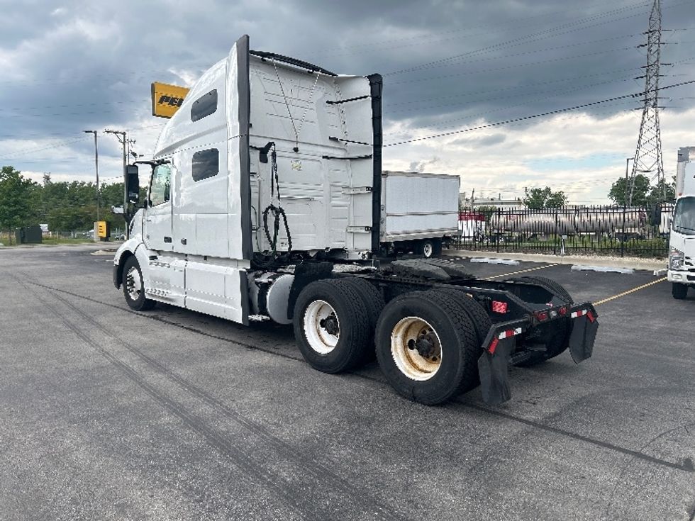 Sleeper Tractor-Heavy Duty Tractors-Volvo-2021-VNL64760-East Chicago-IN-499,580\n\t\tmiles-$ 67,500 - Image 5