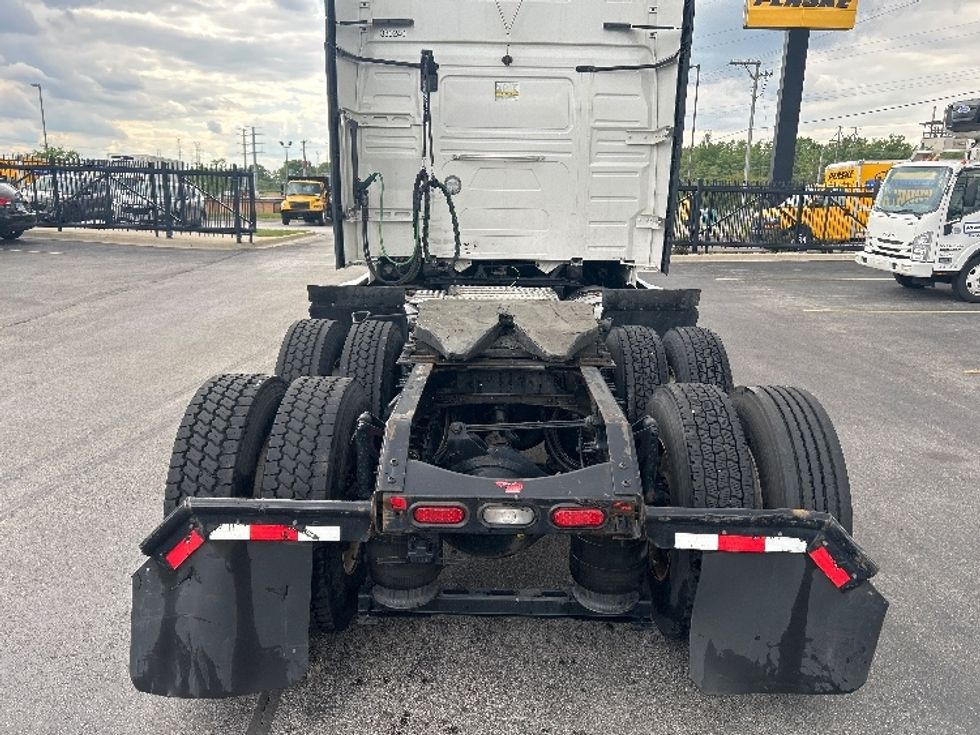 Sleeper Tractor-Heavy Duty Tractors-Volvo-2021-VNL64760-East Chicago-IN-499,580\n\t\tmiles-$ 67,500 - Image 6