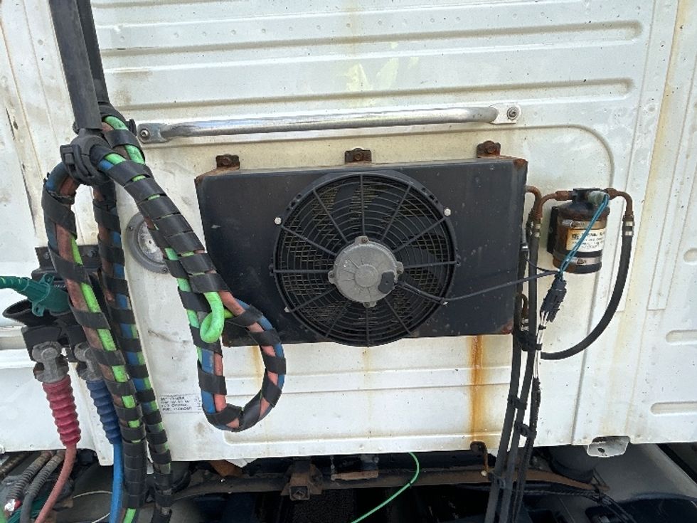 Sleeper Tractor-Heavy Duty Tractors-Volvo-2021-VNL64760-Fort Wayne-IN-450,873\n\t\tmiles-$ 69,000 - Image 22