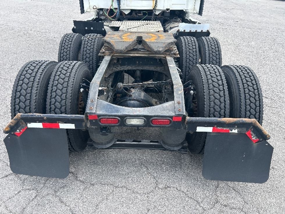 Sleeper Tractor-Heavy Duty Tractors-Volvo-2021-VNL64760-Fort Wayne-IN-450,873\n\t\tmiles-$ 69,000 - Image 6