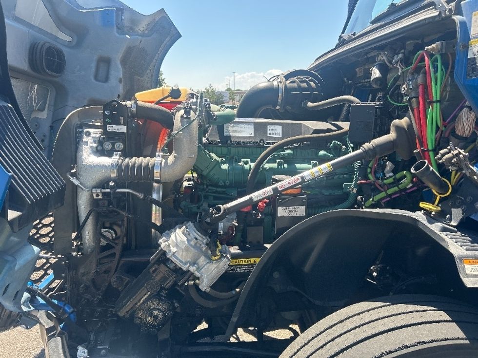 Sleeper Tractor-Heavy Duty Tractors-Volvo-2021-VNL64760-Greeley-CO-305,000\n\t\tmiles-$ 93,500 - Image 21
