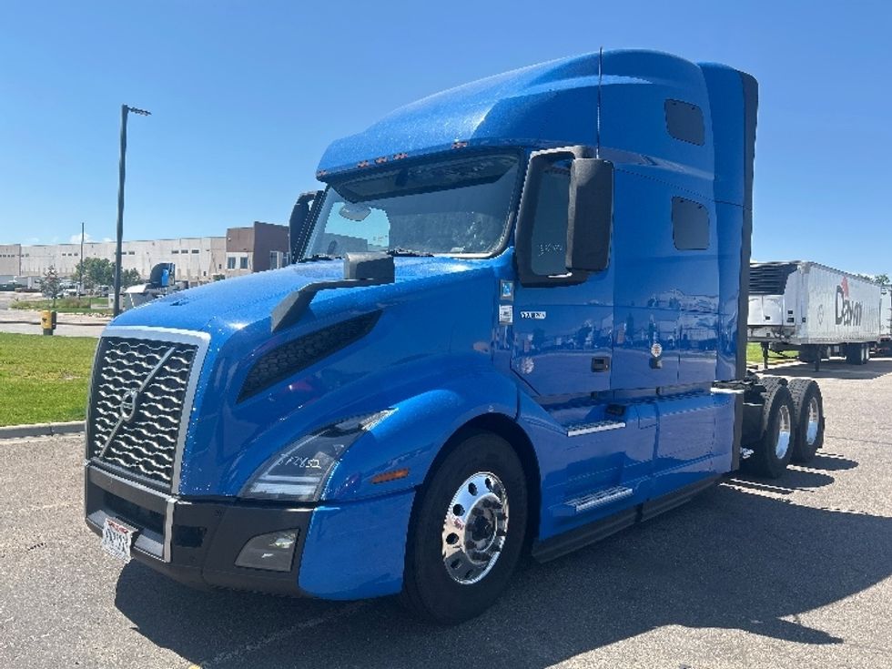 Sleeper Tractor-Heavy Duty Tractors-Volvo-2021-VNL64760-Greeley-CO-305,000\n\t\tmiles-$ 93,500 - Image 3