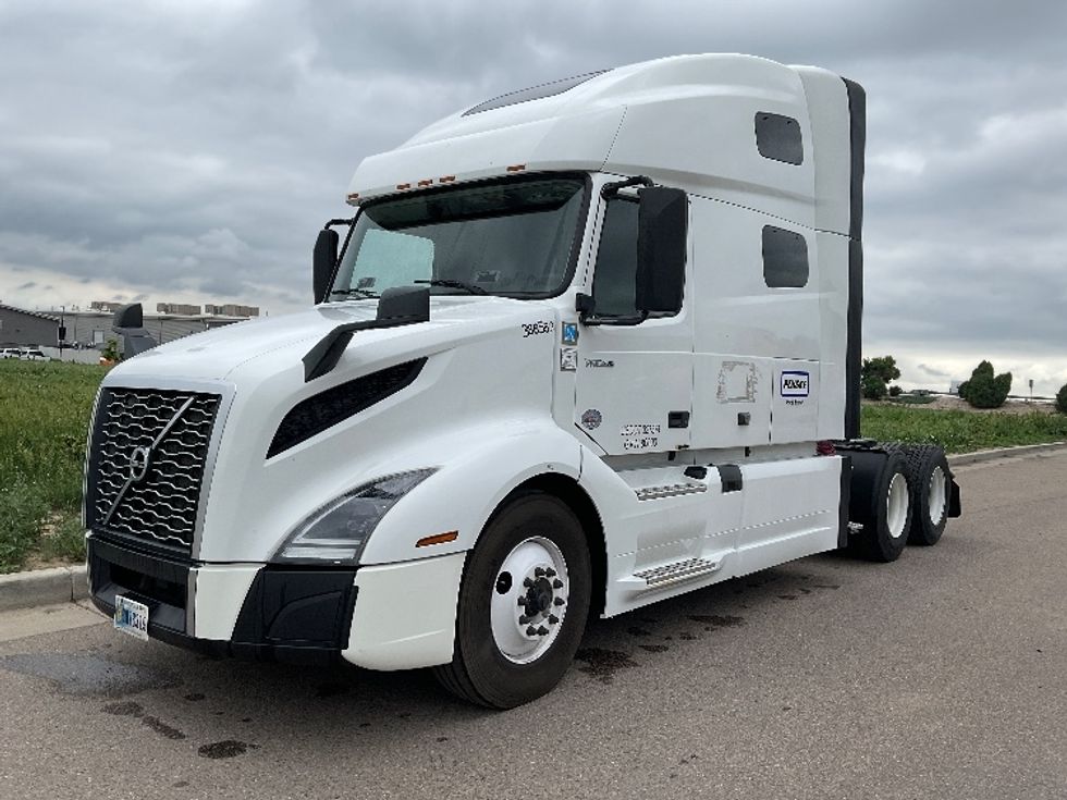 Sleeper Tractor-Heavy Duty Tractors-Volvo-2021-VNL64760-Greeley-CO-352,700\n\t\tmiles-$ 88,000 - Image 3