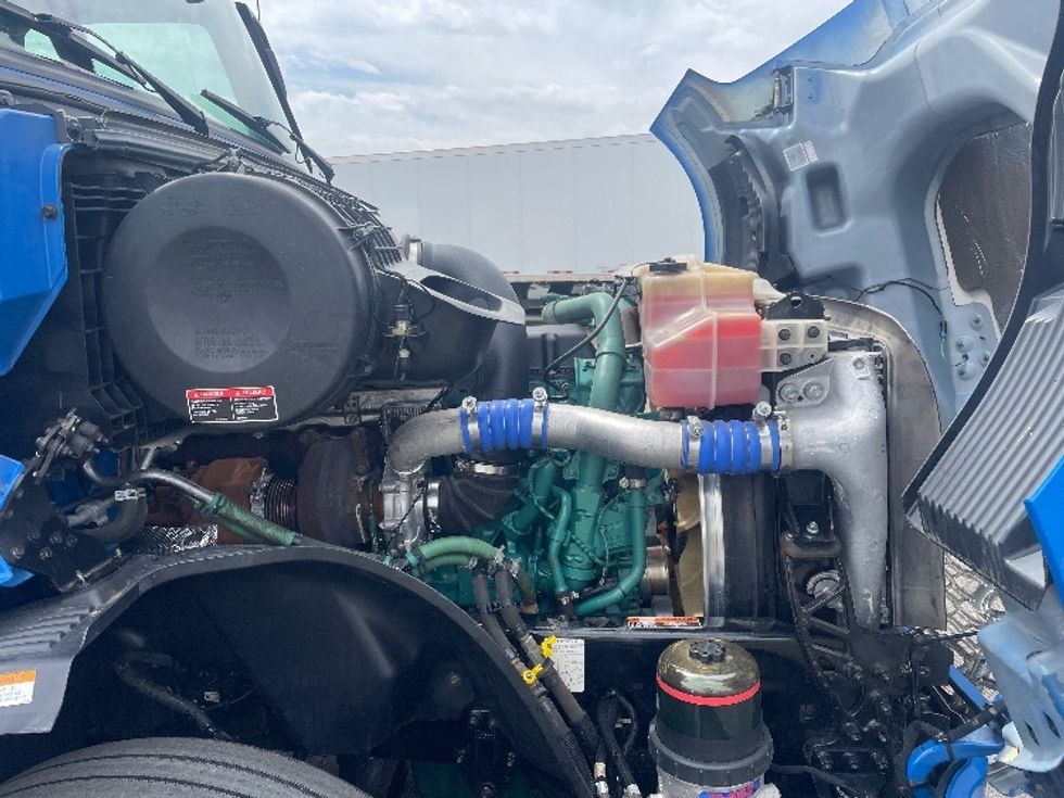 Sleeper Tractor-Heavy Duty Tractors-Volvo-2021-VNL64760-Greeley-CO-422,502\n\t\tmiles-$ 85,000 - Image 20