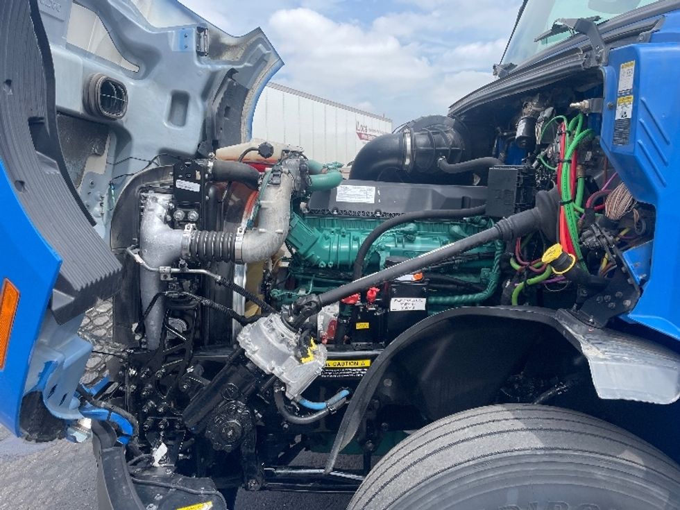 Sleeper Tractor-Heavy Duty Tractors-Volvo-2021-VNL64760-Greeley-CO-422,502\n\t\tmiles-$ 85,000 - Image 21