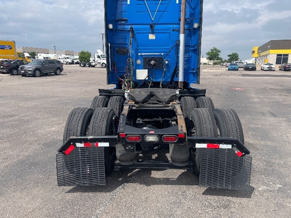 Sleeper Tractor-Heavy Duty Tractors-Volvo-2021-VNL64760-Greeley-CO-422,502\n\t\tmiles-$ 85,000 - Image 6