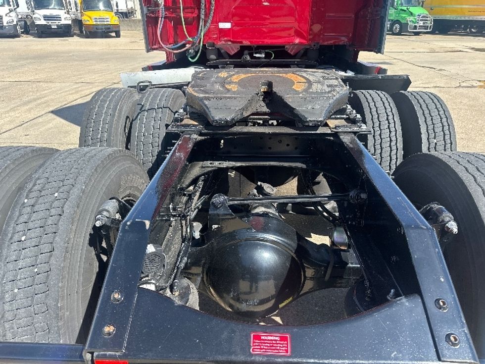 Sleeper Tractor-Heavy Duty Tractors-Volvo-2021-VNL64760-Hammond-LA-536,349\n\t\tmiles-$ 62,250 - Image 6