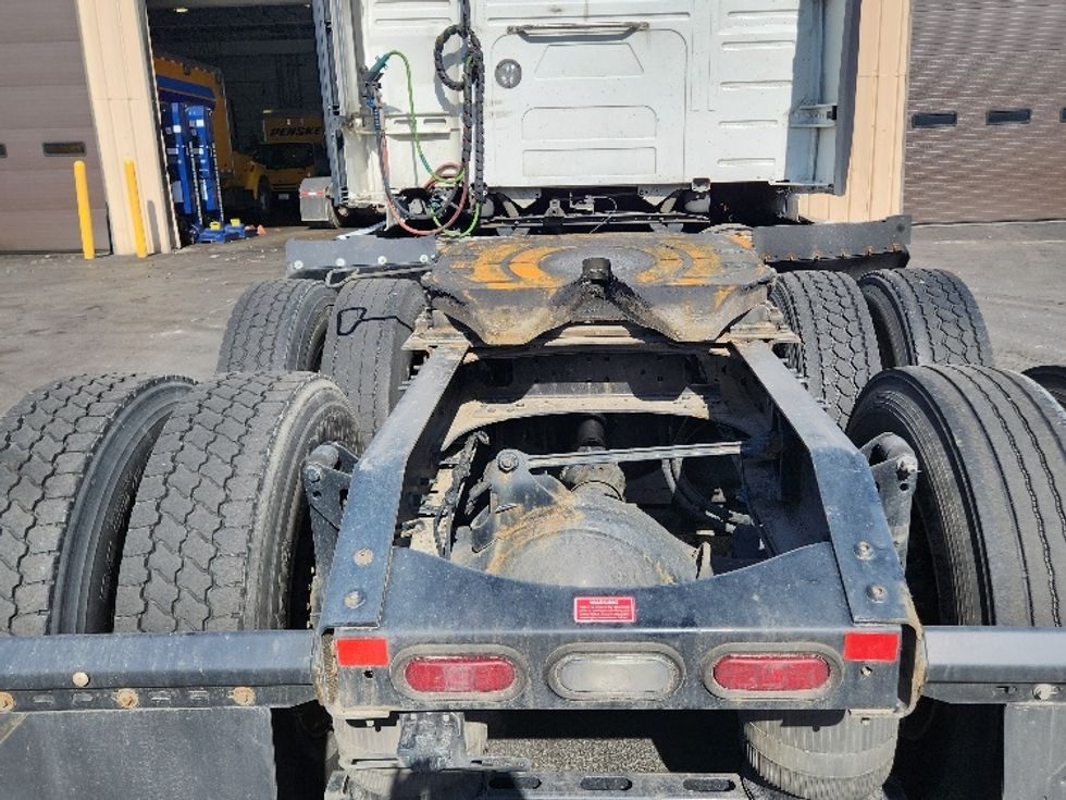 Sleeper Tractor-Heavy Duty Tractors-Volvo-2021-VNL64760-Kent-WA-574,823\n\t\tmiles-$ 63,750 - Image 6