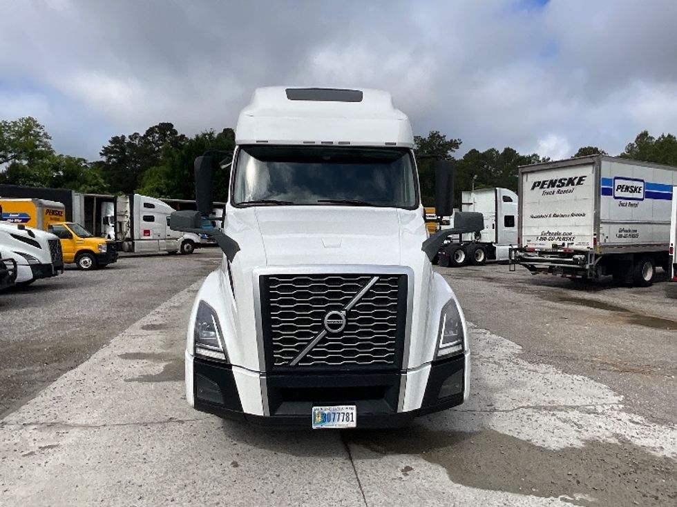 Sleeper Tractor-Heavy Duty Tractors-Volvo-2021-VNL64760-Mebane-NC-429,227\n\t\tmiles-$ 74,500 - Image 2