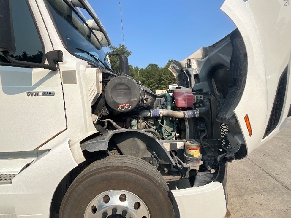 Sleeper Tractor-Heavy Duty Tractors-Volvo-2021-VNL64760-Mebane-NC-506,442\n\t\tmiles-$ 61,250 - Image 20