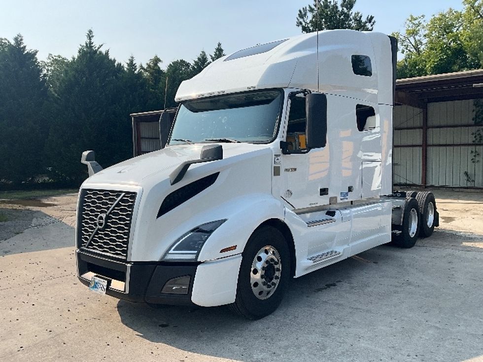 Sleeper Tractor-Heavy Duty Tractors-Volvo-2021-VNL64760-Mebane-NC-506,442\n\t\tmiles-$ 61,250 - Image 3
