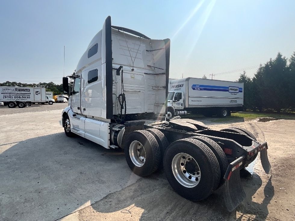 Sleeper Tractor-Heavy Duty Tractors-Volvo-2021-VNL64760-Mebane-NC-506,442\n\t\tmiles-$ 61,250 - Image 5