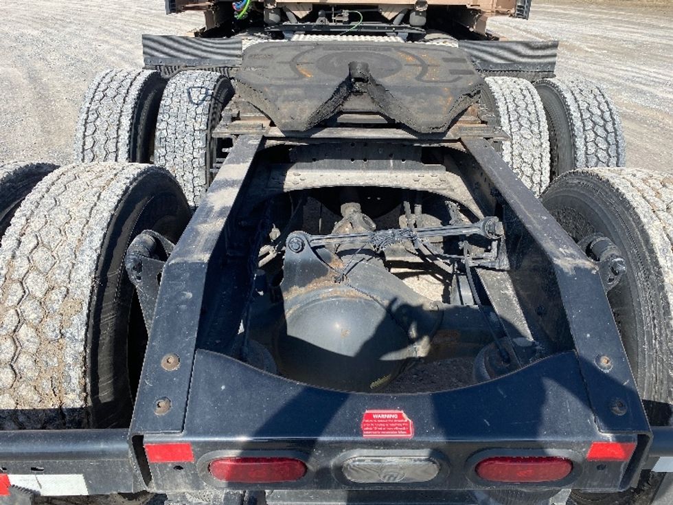 Sleeper Tractor-Heavy Duty Tractors-Volvo-2021-VNL64760-Morristown-TN-548,802\n\t\tmiles-$ 59,000 - Image 6