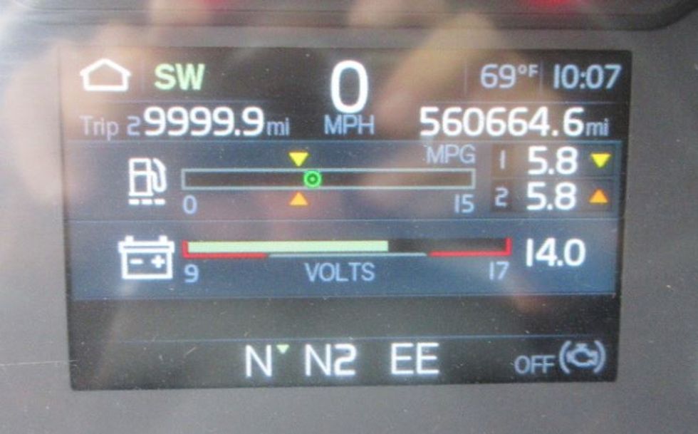 Sleeper Tractor-Heavy Duty Tractors-Volvo-2021-VNL64760-Morristown-TN-560,663\n\t\tmiles-$ 58,000 - Image 22